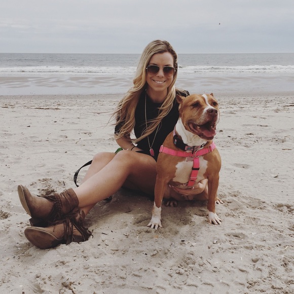 Meet your Posher, Hannah - Picture 1 of 1